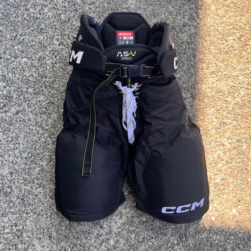 Men's Senior Small CCM AS-V Pro Hockey Pants (Used)
