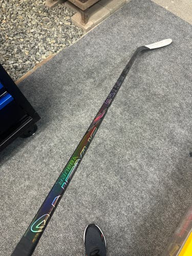 Senior Bauer Vapor Hyperlite Right Handed Hockey Stick P90TM 95 Flex (Used)