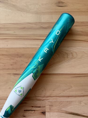 2025 Louisville Slugger Kryo 32/21 (-11) Fastpitch Softball Bat