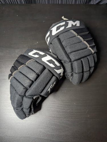 CCM Tacks 4 Roll Pro Gloves 10" (Used)