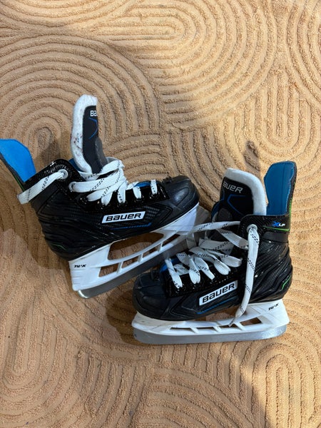 Youth Bauer XLP Hockey Skates Regular Width 11 (Used)