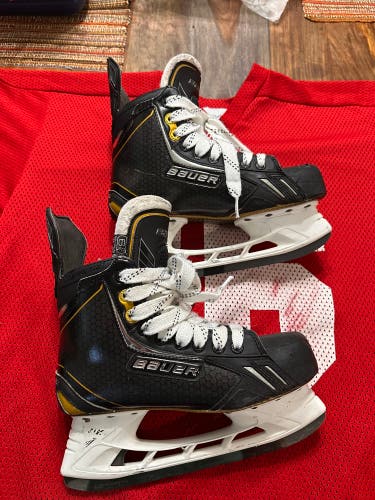 2012 Bauer Supreme One.9 Hockey Skates Regular Width Size 6.5 (Used)