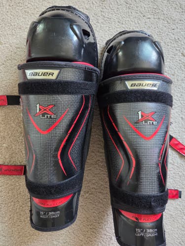 Senior Bauer Vapor 1X Lite 15" Shin Pads (Used)