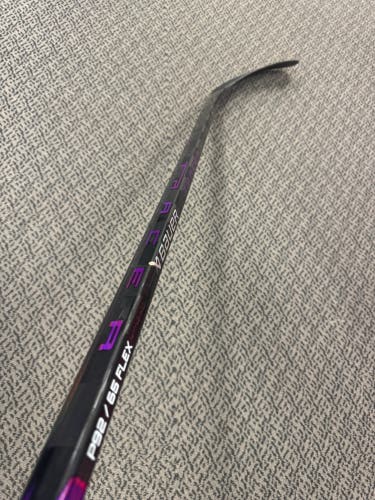 Intermediate Purple Bauer Nexus Tracer Left Hand Hockey Stick P92 65 Flex (New)