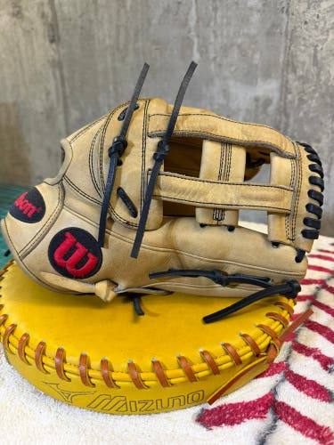 Wilson A2000 1799 12.75" Outfield Baseball Glove