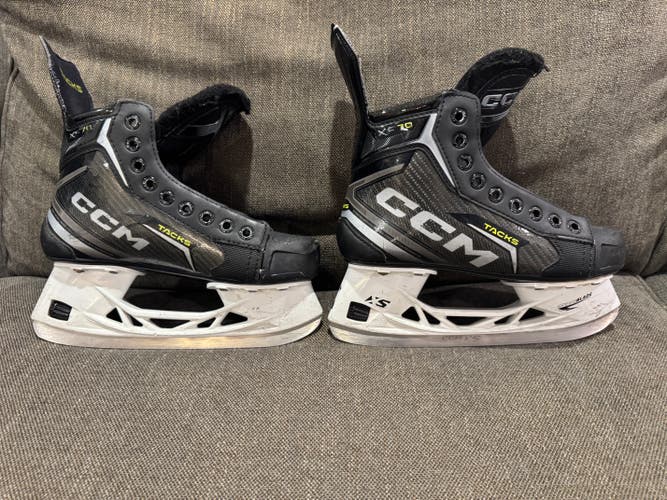 CCM Tacks XF70 Hockey Skates Size 3 (Used)