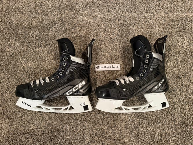 Black/Gray 2022 CCM AS-V Pro Hockey Skates Regular Width 8.5 (New)