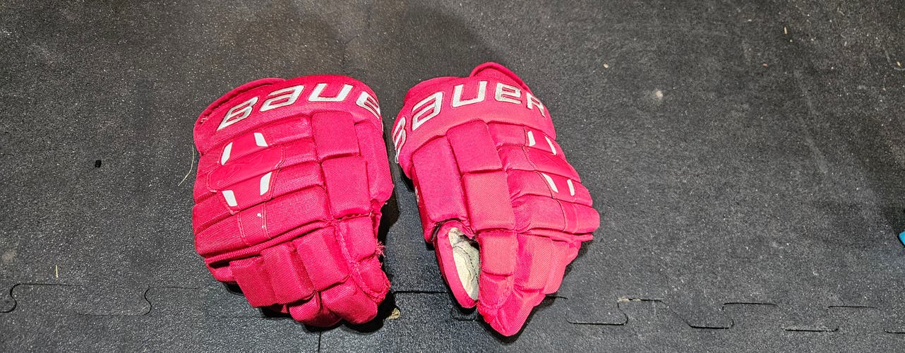 Bauer Nexus N2900 Senior Hockey Gloves 12" 30cm Red Ice Hockey Gloves