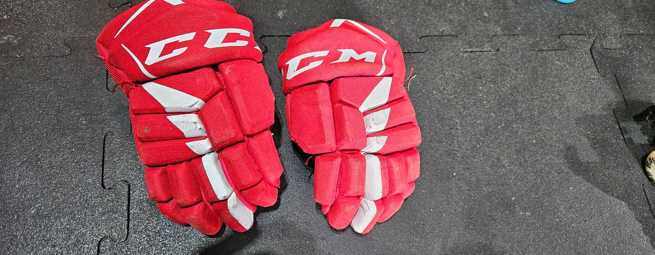 CCM HG22 Pro Stock Hockey Gloves 11" 28cm Red Senior Ice Hockey Gloves