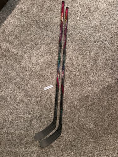 2-Pack Senior Maroon Bauer Nexus 2N Pro XL Right Handed Hockey Stick P92M 77 Flex (New)