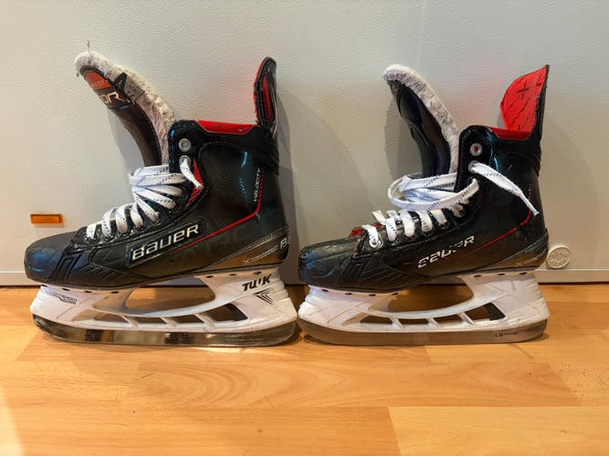 Bauer Vapor X Velocity Hockey Senior Skates (Size 7.5 Fit 1)