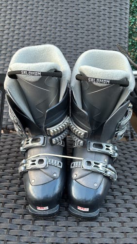 Mondo 26 & 26.5 Men's Salomon Ski Boots (Used)