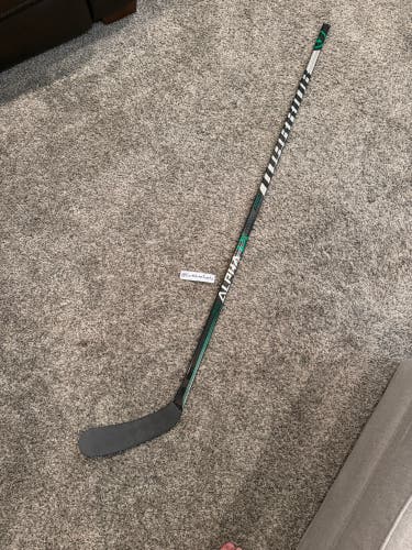 Intermediate Green Warrior Alpha LX Pro Right Handed Hockey Stick P92 65 Flex (New)