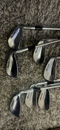 Men's 2007 Mizuno MP-32 Right Handed Iron Set Stiff Flex (Used)