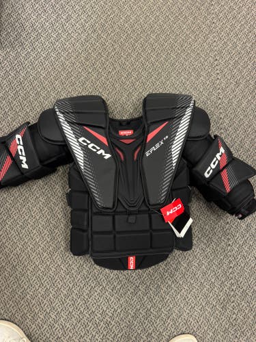 Medium CCM Extreme Flex Shield 7.9 Goalie Chest Protector (New)