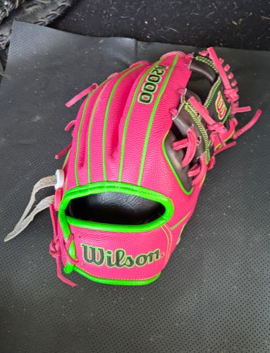 2025 Wilson A2000 RH Infield Baseball Glove 11.5" (New)