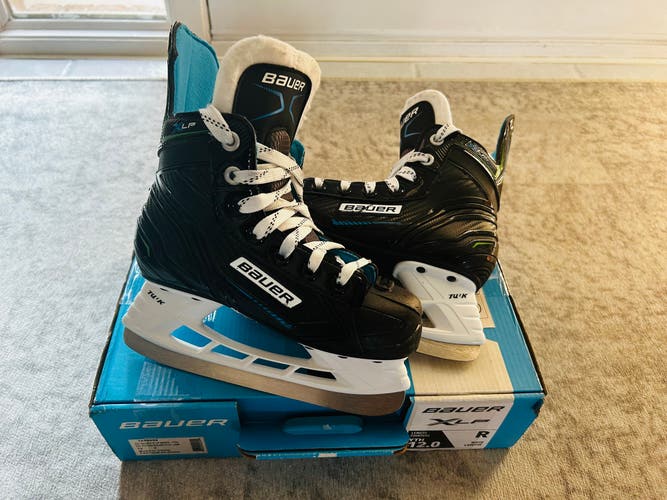 Bauer XLP Hockey Skates Regular Width Youth Size 12 (Used)