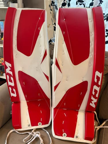 35" CCM Revolution 577 Goalie Leg Pads (Used)