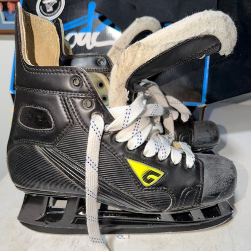 Graf Supra 625 Hockey Skates 9.5 (Used)