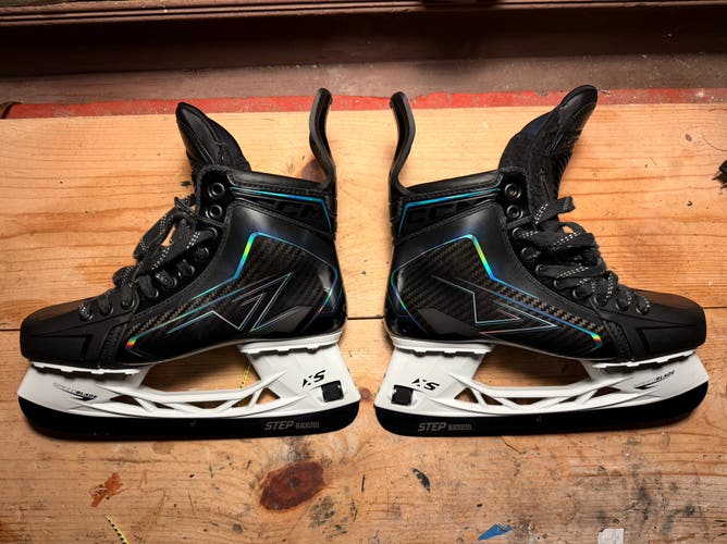 2026 CCM Vizion Hockey Skates Regular Width 8.5 (Used)
