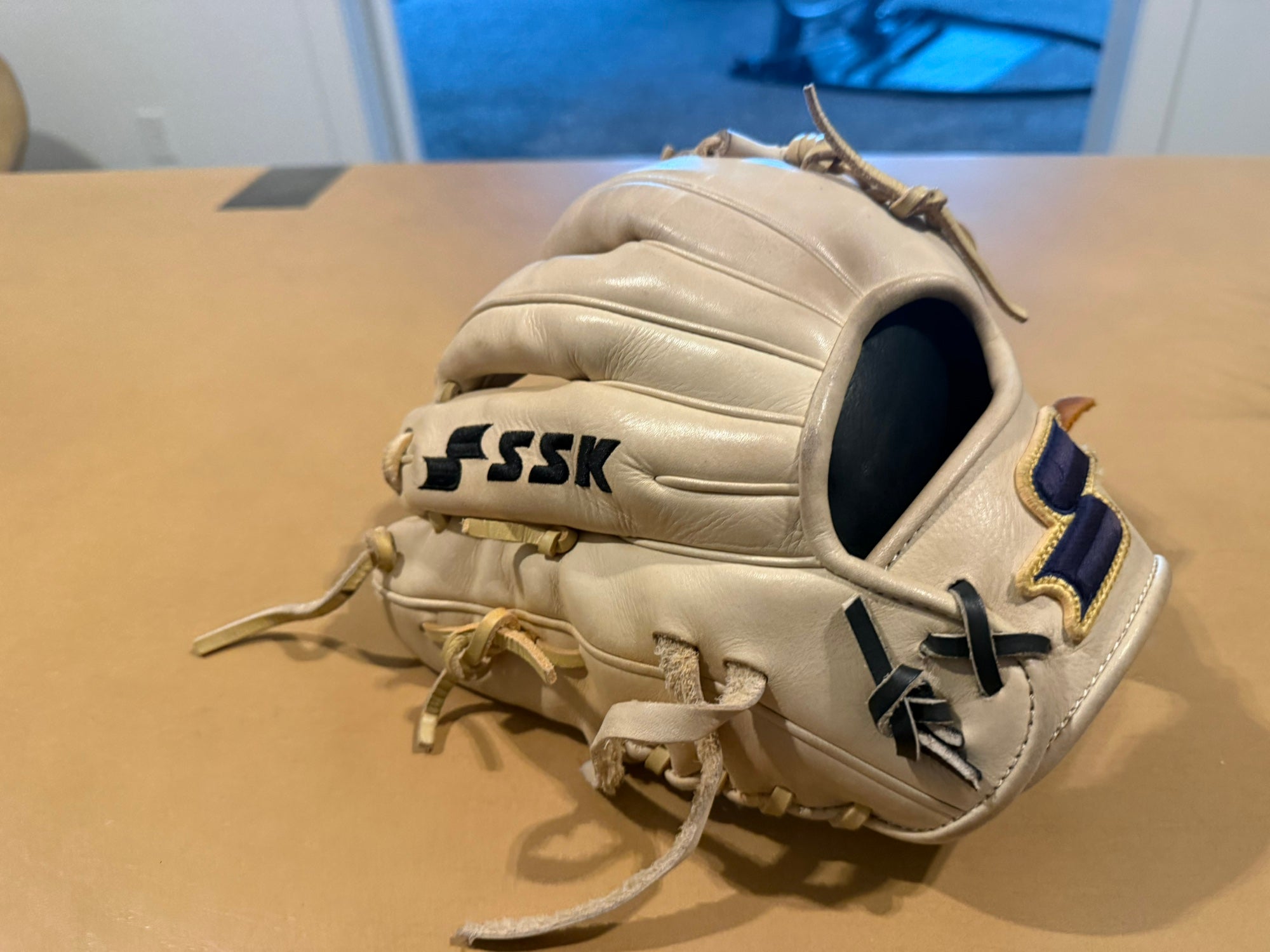 SSK Select Pro Baseball Gloves & Mitts | New and Used on SidelineSwap