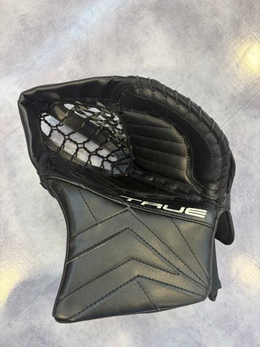 True Catalyst 9X3 Goalie Glove | Senior Regular (590 Game Ready)