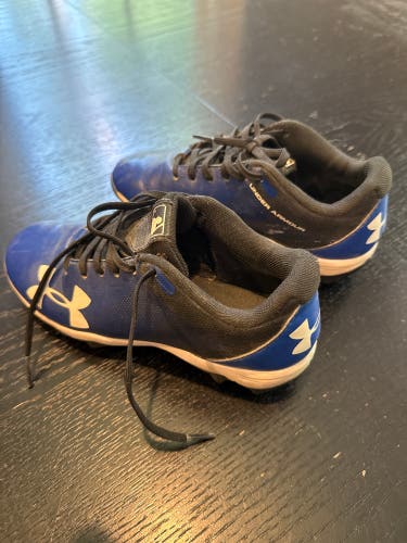 Blue Kid's 1.5Y (Big Kids / Youth) Youth Under Armour Low Top Molded Cleats (Used)