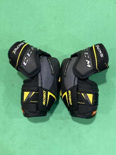 Used Junior Small CCM Tacks 9080 Elbow Pads