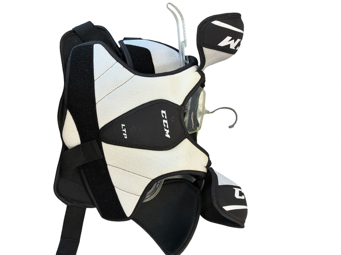 Used CCM LTP SHOULDER PADS Junior Shoulder Pads MD 11682-S000136914
