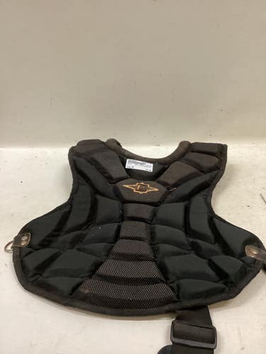 Used Easton CHEST PROTECTOR JR Catchers Chest Protector Black Junior 11725-S000506267
