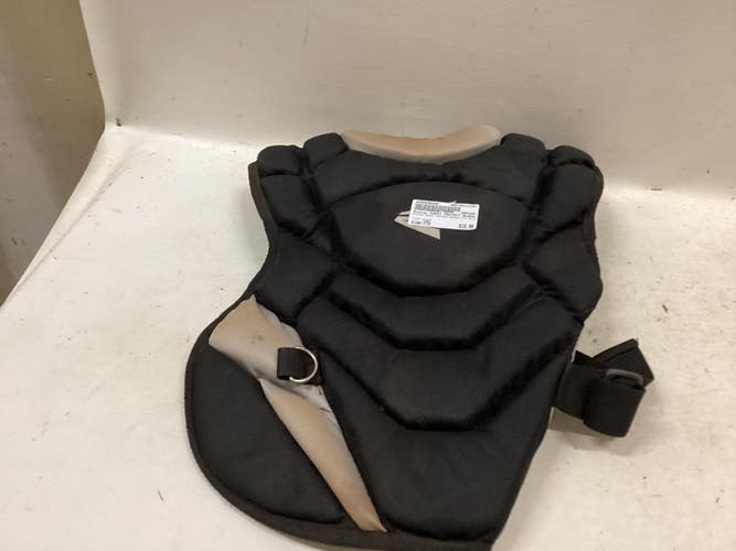 Used Easton CHEST PROTECT BLACK YTH 13.5 Catchers Chest Protector Black Youth 11725-S000506280