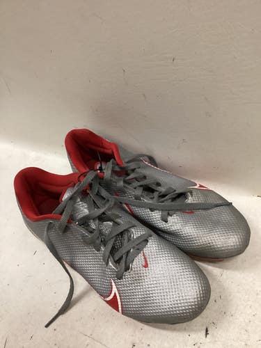 Used Nike Adult FB Cleats Grey And Red Senior 9 11725-S000506374