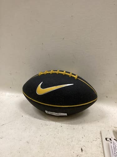 Used Nike Toy Football 11725-S000506453