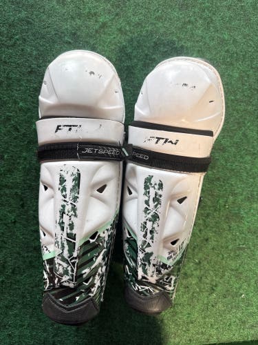 Women’s Senior CCM JetSpeed FTW Shin Pads 12" (Used)