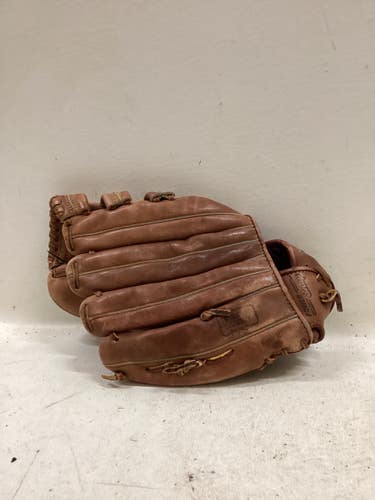 Used Wilson A2321 BB/SB Glove RH Throw Brown 13" 11725-S000503304