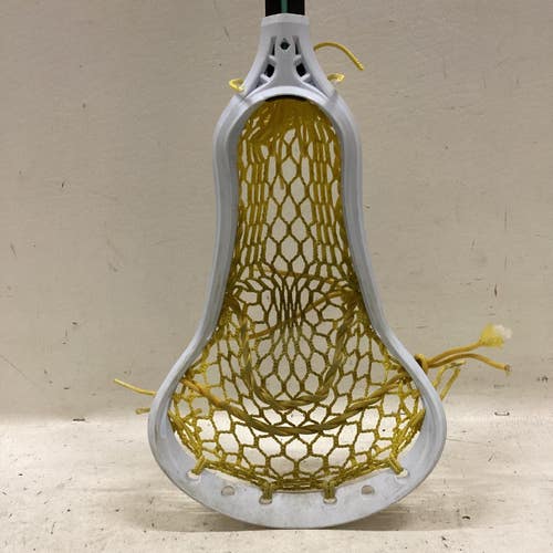 Used Under Armour ELEVATE Wmn Atk/Mid Complete Stick White 11725-S000507026