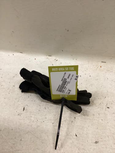 Used Under Armour UNDER ARMR FB Gloves Black SM 11725-S000506032
