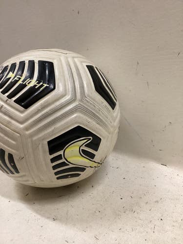 Used Nike AEROWSCULPT FIFA QUALITY PRO All Size Soccer Ball White 5 11725-S000506642