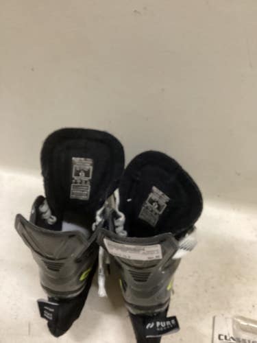 Used CCM XF PRO Youth Hockey Skate Youth 13.0 11725-S000506736