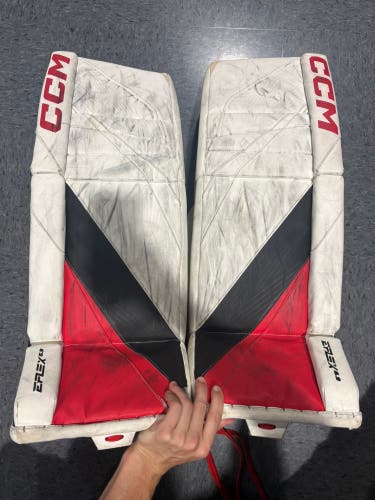 32+1" Intermediate CCM EFlex 6.9 Goalie Leg Pads (Used)