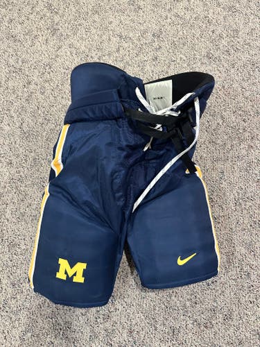 Men's Senior Large Nike Hockey Pants Pro Stock (Used)