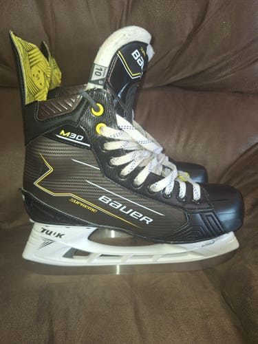 2024 Bauer Supreme M30 Hockey Skates Regular Width 10 (Used)