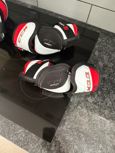 Senior Small CCM JetSpeed FT4 Pro Elbow Pads (Used)