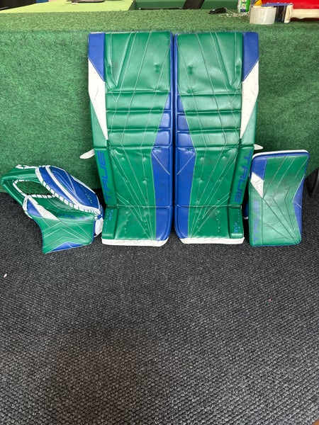 Green & Blue Senior True Catalyst Px3 Goalie Full Set Regular Pro Stock (Used) | 32"+2"