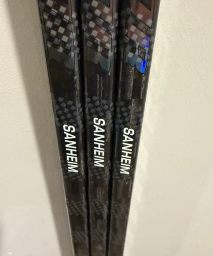 3 Pro Stock Warrior Covert QR6 Pro 100 Flex Left P92M Grip Hockey Sticks