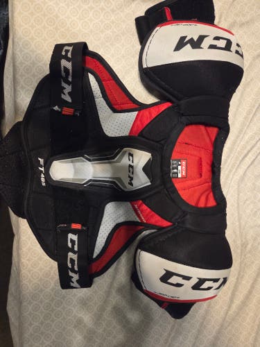 Large Junior CCM JetSpeed FT485 Shoulder Pads (Used)