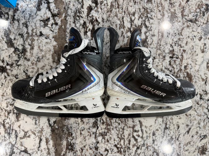 2025 Bauer Vapor Flylite Fit 2 Hockey Skates Size 5 (Used)