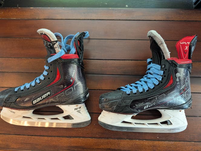 Bauer Vapor 3X Pro Hockey Skates Size 5 (Used)