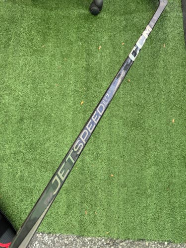 CCM JetSpeed FT7 Pro Hockey Stick | RH P28 Senior 80 Flex