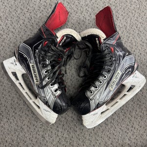 Bauer Vapor X900 Hockey Skates Regular Width Size 3 (Used)